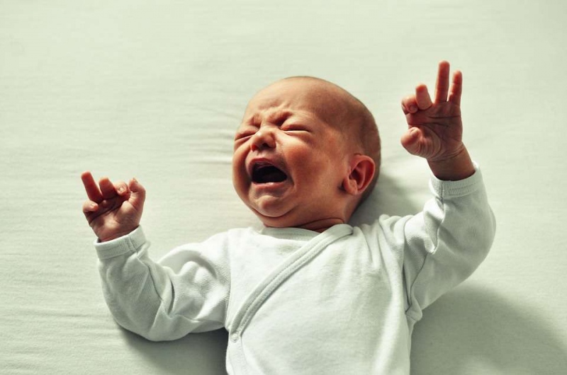 三个月宝宝胀气怎么办快速排气怎么避免宝宝胀气